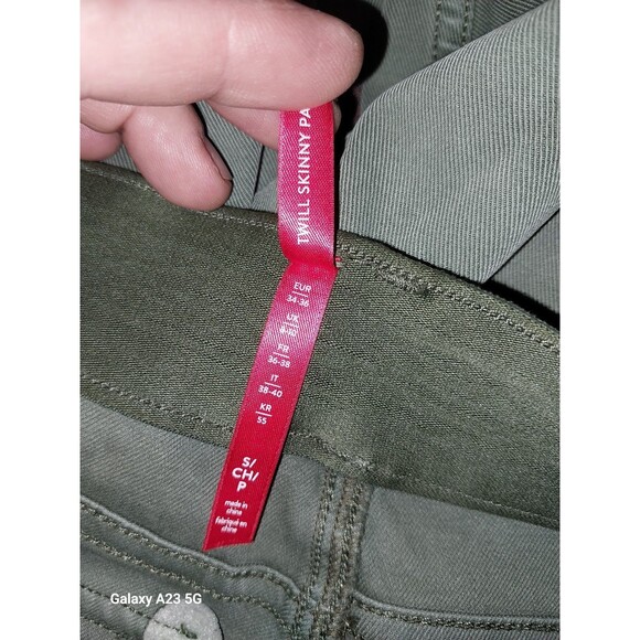 SPANX Stretch Twill Ankle Cargo Pants Soft Sage Green size Small Slimming - Picture 6 of 6